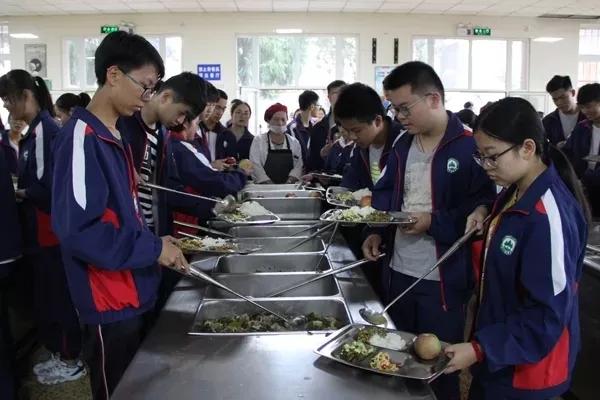 云南农大附中办学特色（四）——职业体验与食育课程